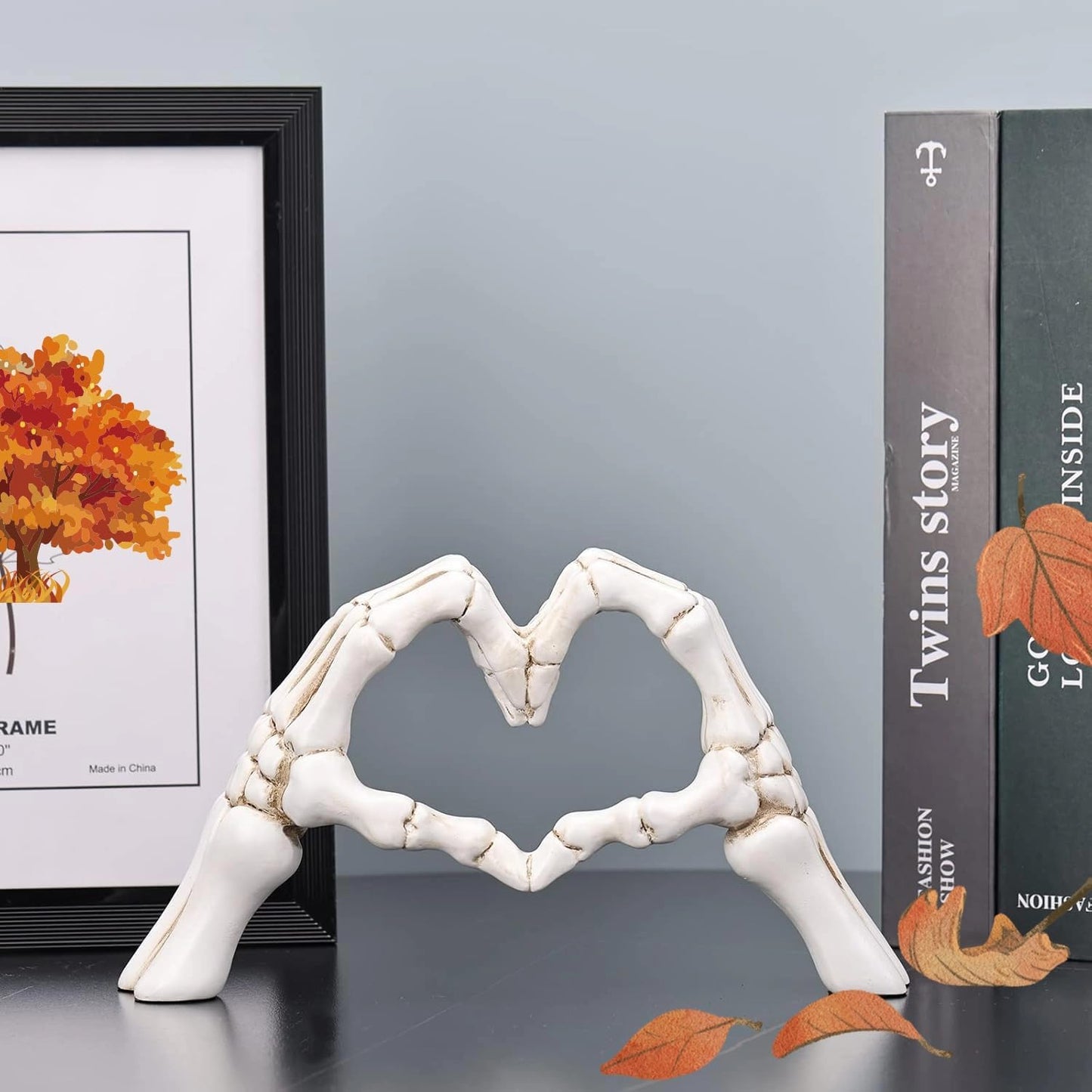 White Halloween Heart Hands Sculpture, Resin Abstract Skeleton Statue Love Ornaments, Heart Shape Finger Gesture Figurines for Shelf Home Desktop Decoration