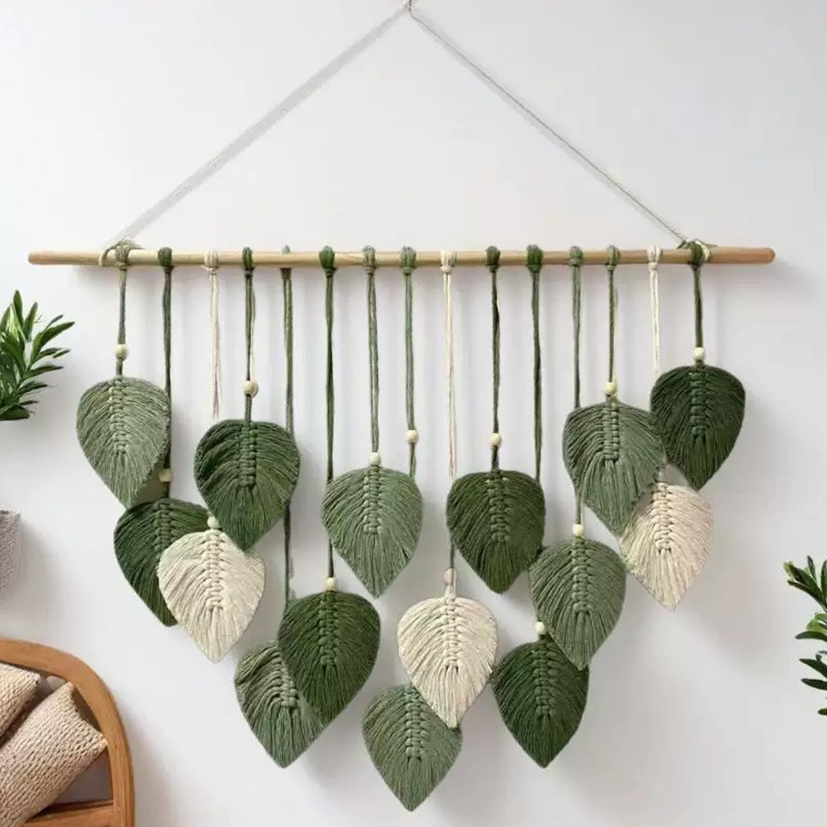 MSFENG Wall Hanging Decor Leaves Tapestry Boho Wall Decor Woven Feather Handmade Yarn Tassels Woven Wall Art Decorations for Nursery, Bedroom, Living Room, Apartment Home Backdrop (LightGreen)