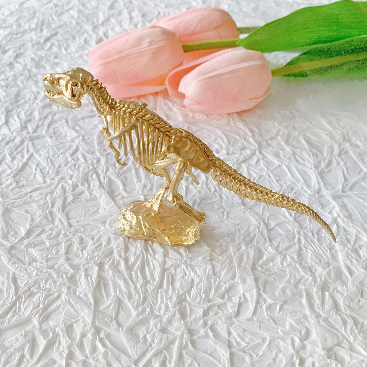 Gold Dinosaur Figurine Home Decor, Solid Metal Centerpiece Decoration, Mini Dinosaur Ornament Animal Desk Figurines for Home Office Desktop