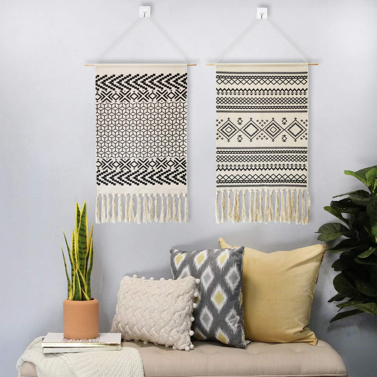 Macrame Woven Wall Tapestry Hanging Art, 20x34 Large Boho Chic Bohemian Morocco Black White Diamond Rhombus Geometric Tapestries Decor for Apartment Dorm Kids Living Room Bedroom Door Entrance