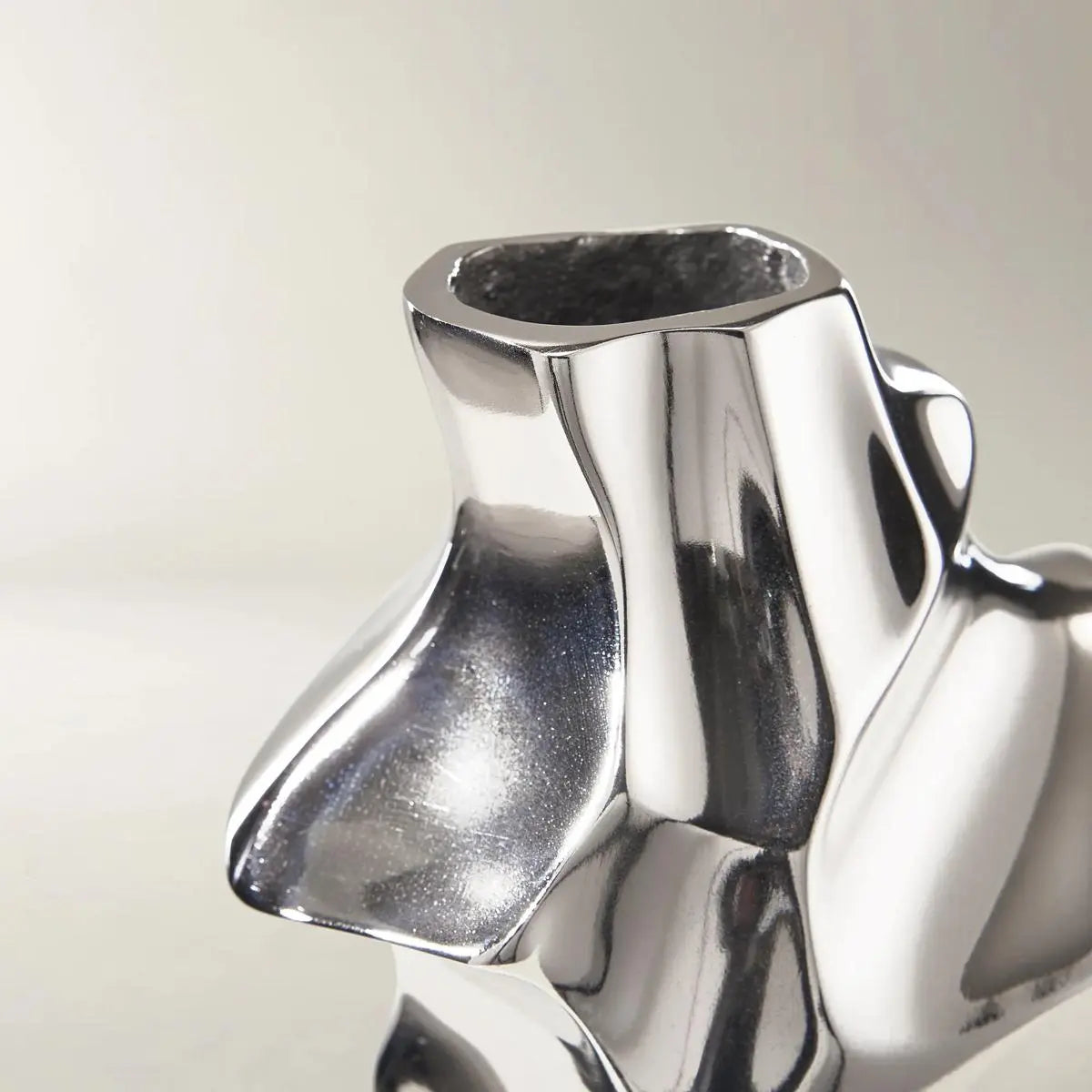 Z Gallerie Sculpt Aluminium Vase, Lightweight Modern Home Decor Vase for Plants, Aluminium Flower Vase, Decorative Vases For Home Decor